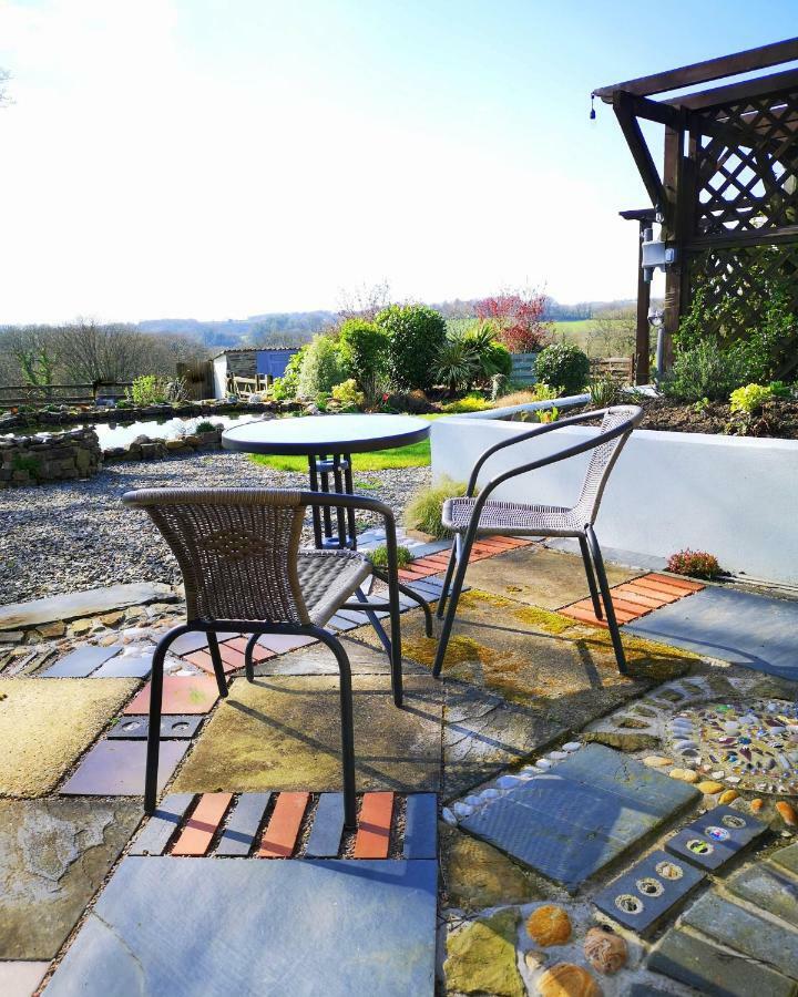 Sunset Hideaway Villa Narberth Buitenkant foto